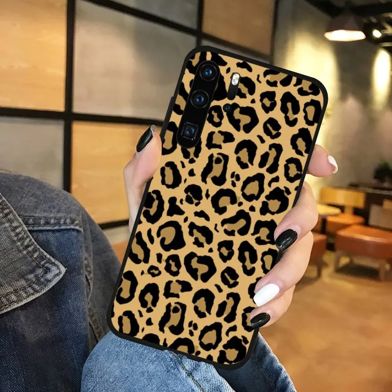 Bright Leopard Print Phone Case For Huawei