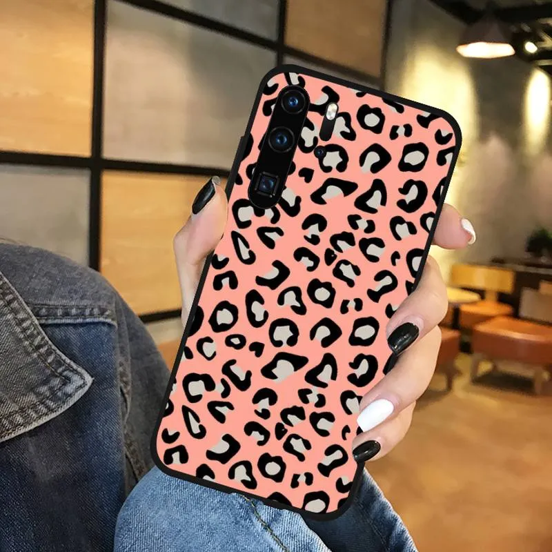 Bright Leopard Print Phone Case For Huawei